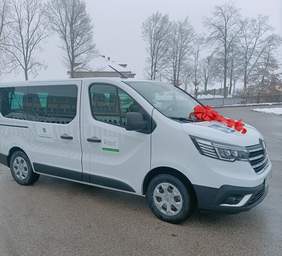 Pokaż zdjęcie: Nowy samochód dla Fundacji „Nadzieja Rodzinie”