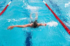 Pokaż zdjęcie: Zawodnicy podczas Mistrzostw w Pływaniu 