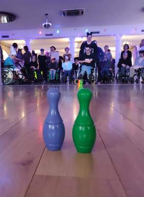 Pokaż zdjęcie: Konkurs "Slalom" na wózkach