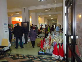 Pokaż zdjęcie: Świąteczny kiermasz w Urzędzie Marszałkowskim