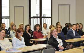 Pokaż zdjęcie: Uczestnicy inauguracji na auli