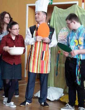 Pokaż zdjęcie: Artyści