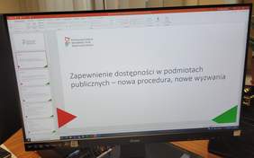 Pokaż zdjęcie: Prezentacja 