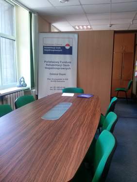 Pokaż zdjęcie: Sala szkoleniowa w Śląskim Oddziale PFRON