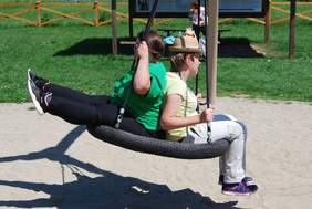 Pokaż zdjęcie: Zabawy ruchowe na starosądeckich błoniach