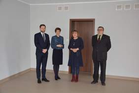 Pokaż zdjęcie: Uroczystość oddania do użytku inwestycji dofinansowanych ze środków PFRON w Centrum Kształcenia Praktycznego w Pleszewie