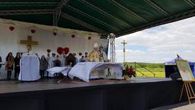 Pokaż zdjęcie: Msza Święta koncelebrowana przez biskupa Mariana Florczyka