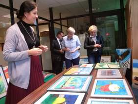 Wojewódzka Komisja Konkursowa podczas oceny prac z kategorii malarstwo/rysunek 