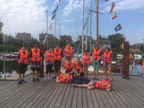 Uczestnicy obozu żeglarskiego