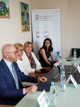 Pokaż zdjęcie: Konferencja prasowa inaugurująca XIV edycję Konkursu i Kampanii "Lodołamacze"