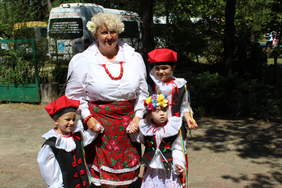 Pokaż zdjęcie: Maria Król Prezes Stowarzyszenia Krok za krokiem z podopiecznymi