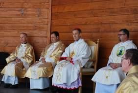 Pokaż zdjęcie: Msza Święta pod przewodnictwem księdza Biskupa Stanisława Salaterskiego