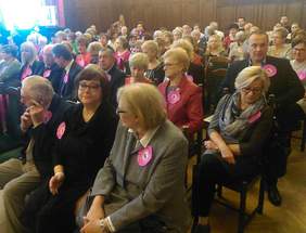 Pokaż zdjęcie: Zgromadzeni goście