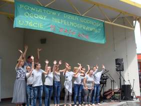 Pokaż zdjęcie: XV Powiatowy Dzień Godności Osoby Niepełnosprawnej w Ujściu