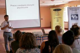 Pokaż zdjęcie: Konferencja w Gostyniu nt. wspierania osób z zaburzeniami psychicznymi