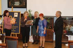 Pokaż zdjęcie: Wyróżnienia pracowników koła