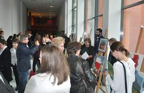 Pokaż zdjęcie: Wystawa prac XV edycji Konkursu Plastycznego w Collegium Da Vinci w Poznaniu