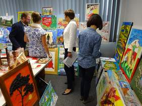 Pokaż zdjęcie: Wojewódzka Komisja Konkursowa XVI edycji Konkursu Plastycznego „Sztuka Osób Niepełnosprawnych"