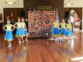 Pokaż zdjęcie: Wystepy taneczne