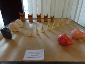 Prace prezentowane na wystawie ceramiki artystycznej w Rzeszowie