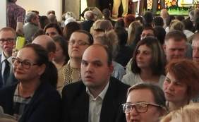 Pokaż zdjęcie: zaproszeni goście oraz uczestnicy WTZ