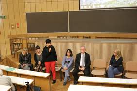 Pokaż zdjęcie: Joanna Cwojdzińska – moderuje II część Konwentu pt. „Aktywni obywatele – Aktywne obywatelki”.