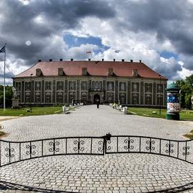 Pokaż zdjęcie: Widok na Pałac w Żaganiu