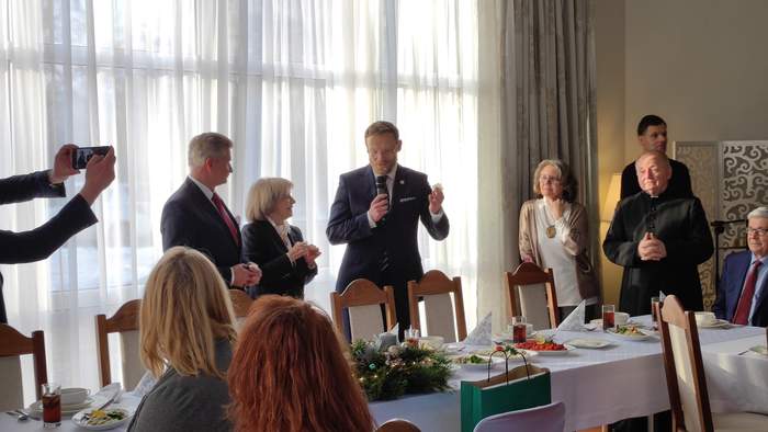 Pokaż zdjęcie: Życzenia świąteczne składa Wojewoda Zachodniopomorski