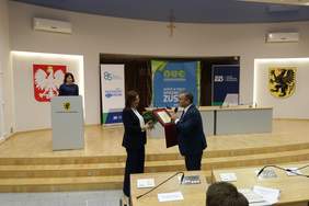 Pokaż zdjęcie: GratPodziękowania za wieloletnią współpracę z Oddziałem Pomorskim PFRONulacje za wieloletnią współpracę z Oddziałem Pomorskim PFRON