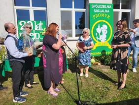 Pokaż zdjęcie: Podziękowania i słowa uznania od zaproszonych gości