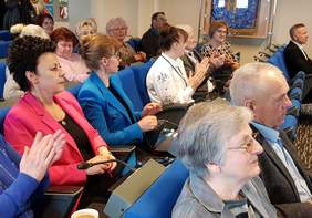 Pokaż zdjęcie: Uczestnicy konferencji zadawali pytania 