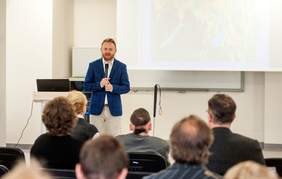 Pokaż zdjęcie: Konferencja w ramach "Gali-Jesteśmy Razem"