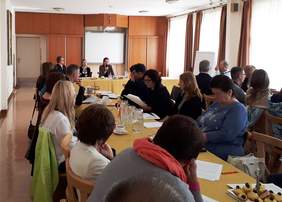 Pokaż zdjęcie: Spotkanie Robocze Programu „Za Życiem” w Ośrodku Opiekuńczo – Rehabilitacyjnym dla Dzieci i Młodzieży Niepełnosprawnej w Jadownikach Mokrych