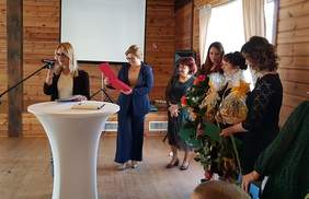 Pokaż zdjęcie: Gratulacje i podziękowania od przedstawicieli Oddziału Małopolskiego PFRON