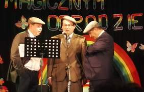 Pokaż zdjęcie: występ artystyczny uczestników WTZ