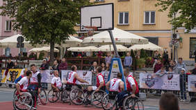 Koszykówka na wózkach.