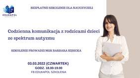 Pokaż zdjęcie: Po prawej stronie, na szarym tle widnieje zdjęcie uśmiechniętej kobiety ubranej na biało i trzymającej w ręce białą teczkę. Na górze umieszczony został logotyp organizatora szkolenia oraz następujące sformułowanie: „Bezpłatne szkolenie dla nauczycieli”. Poniżej zamieszczone zostały pozostałe informacje na temat szkolenia, które można znaleźć w treści niniejszej publikacji.