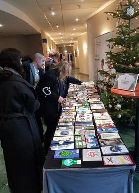 Pokaż zdjęcie: Wystawa kartek bożonarodzeniowych zgłoszonych do IV edycji Konkursu Oddziału Wielkopolskiego PFRON