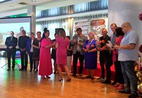 Pokaż zdjęcie: W uroczystościach wzięło udział wielu gości