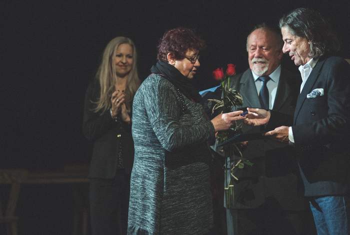 Pokaż zdjęcie: Wręczenie odznaki "Przyjaciel Niewidomych" nadanej przez Prezydium Zarządu Okręgu Śląskiego Polskiego Związku Niewidomych, fot. Dorota Koperska