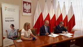 Pokaż zdjęcie: podpisanie umowy z miastem Kielce 