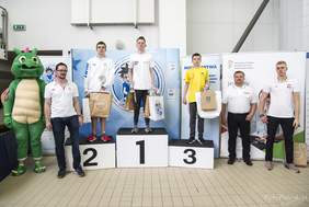 Pokaż zdjęcie: Dekoracja zawodników 