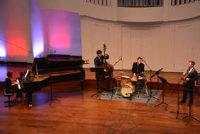 Pokaż zdjęcie: Koncert pt.: „Klasycznie i Jazzowo” w ramach wielkopolskiego spotkania noworocznego zorganizowanego z inicjatywy wojewody wielkopolskiego