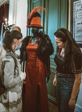 Pokaż zdjęcie: Poznawanie historii Teatru Polskiego