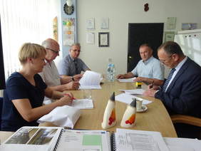 Pokaż zdjęcie: Zawarcie umowy w siedzbie Oddziału Podkarpackiego PFRON z przedstawicielami Powiatu Brzozowskiego