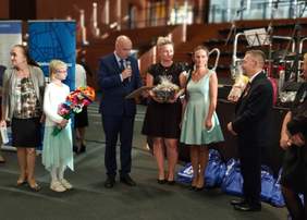 Pokaż zdjęcie: Życzenia dla Zarządu Stowarzyszenia 