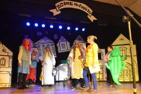 Pokaż zdjęcie: występy artystyczne