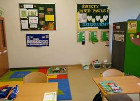 Pokaż zdjęcie: Sala, w której odbywają się zajęcia dedykowane uczniom z autyzmemw 