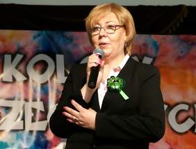 Pokaż zdjęcie: Marta Mordarska, dyrektor Małopolskiego Oddziału PFRON podczas Dnia Godności w Powiatowym Ośrodku Wsparcia w Muszynie