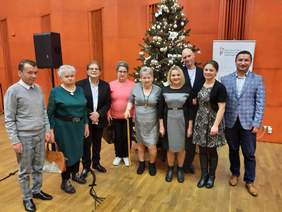 Pokaż zdjęcie: Laureaci konkursu oraz artyści Studia Integracji 